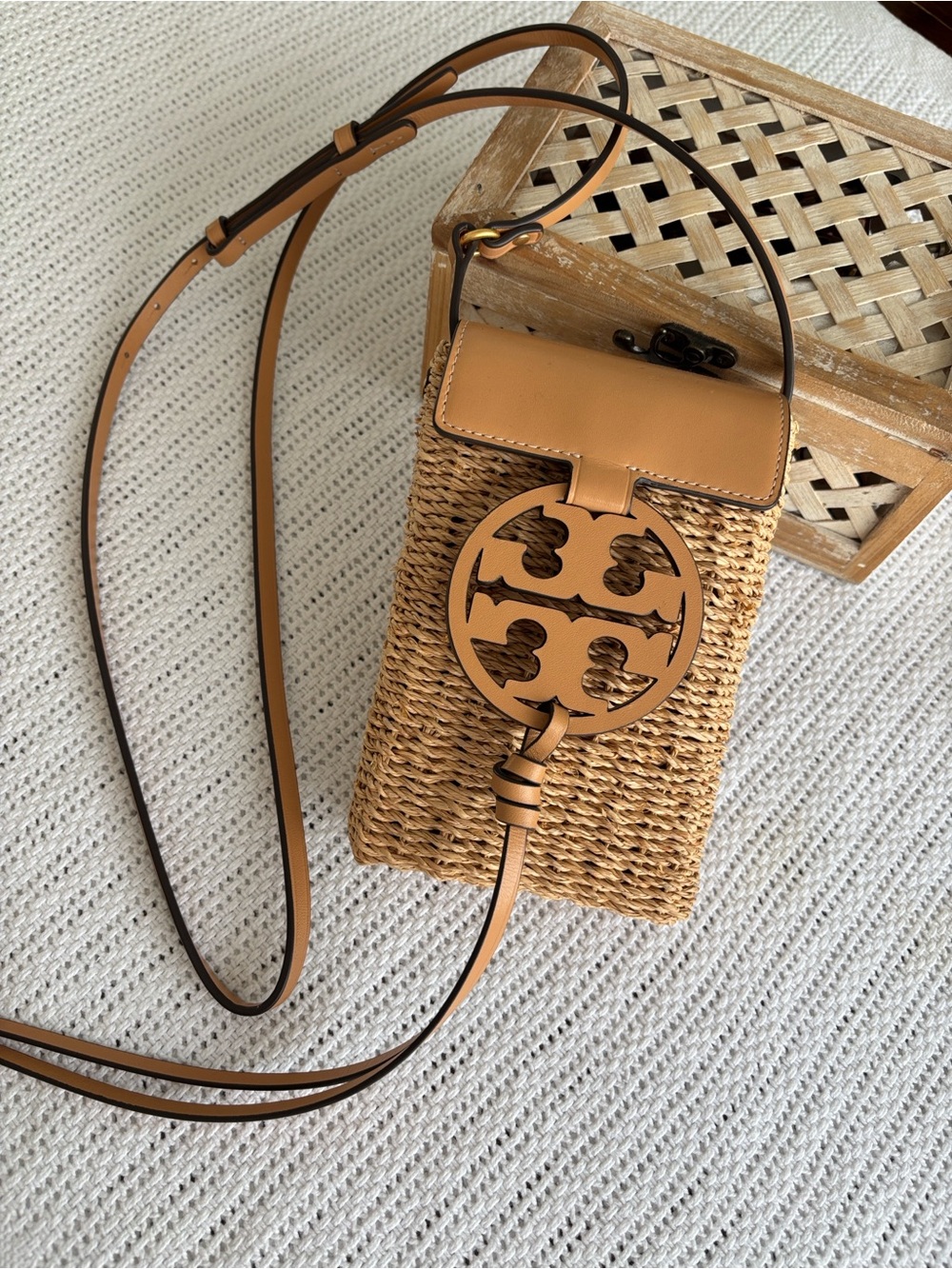 Tory Burch Neutrals Straw Logo Phone Crossbody - Picture 3 of 8